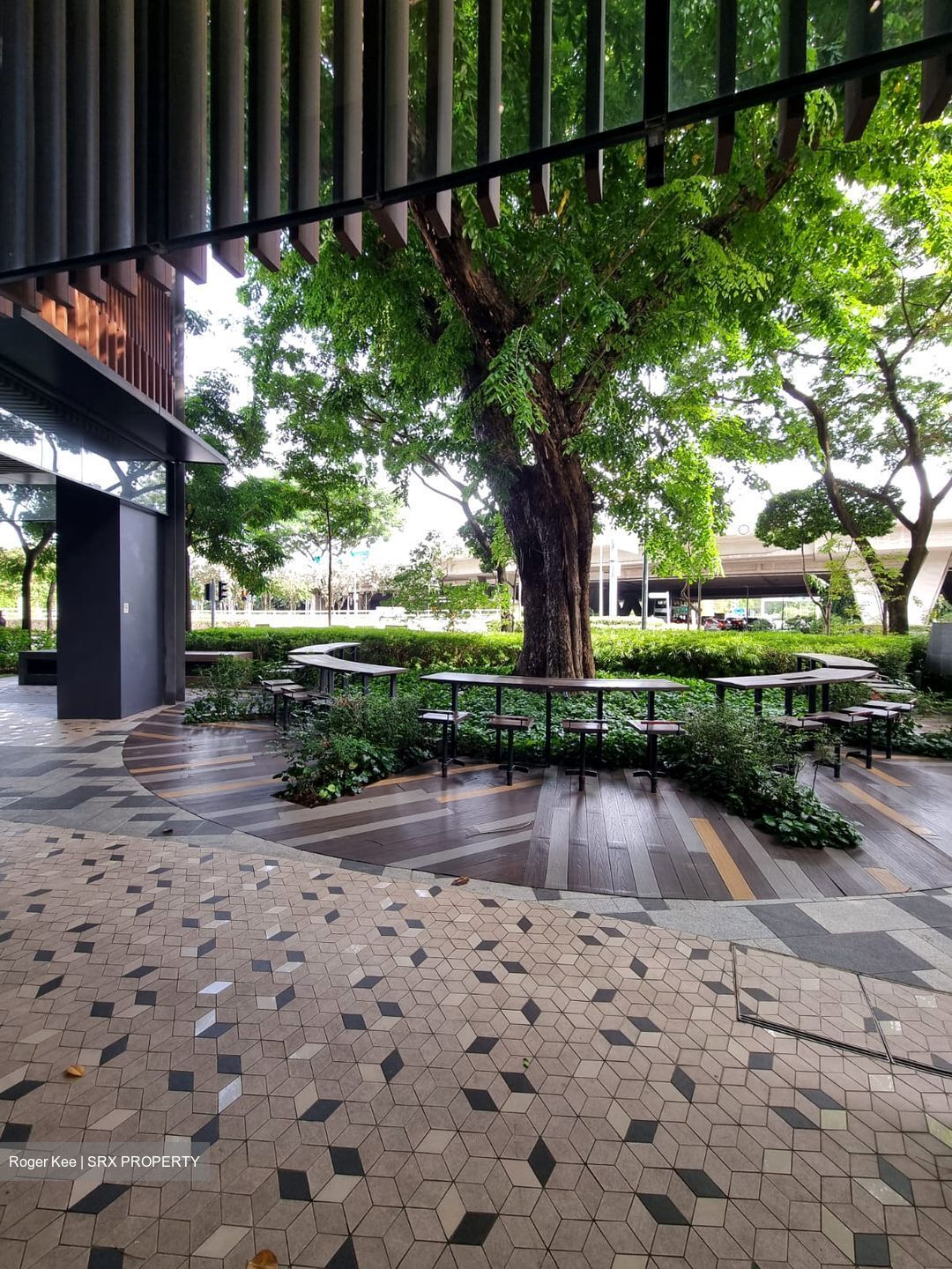 The Venue Shoppes (D13), Retail #524858011